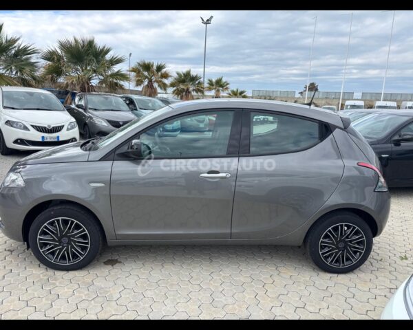 LANCIA - Ypsilon 1.0 firefly hybrid Silver Plus s - immagine 3