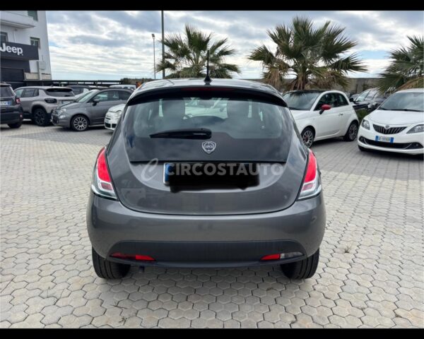 LANCIA - Ypsilon 1.0 firefly hybrid Silver Plus s - immagine 4