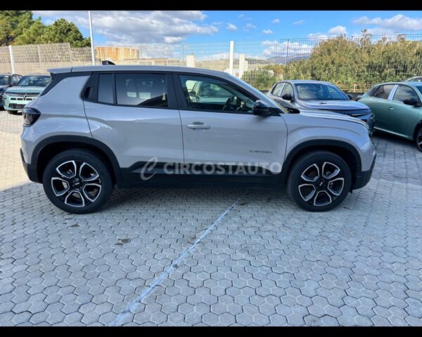 JEEP - Avenger 1.2 turbo Summit fwd 100cv - immagine 3