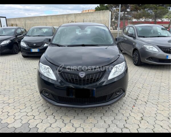 LANCIA - Ypsilon 1.0 firefly hybrid Gold ss 70cv 5p.ti - immagine 2